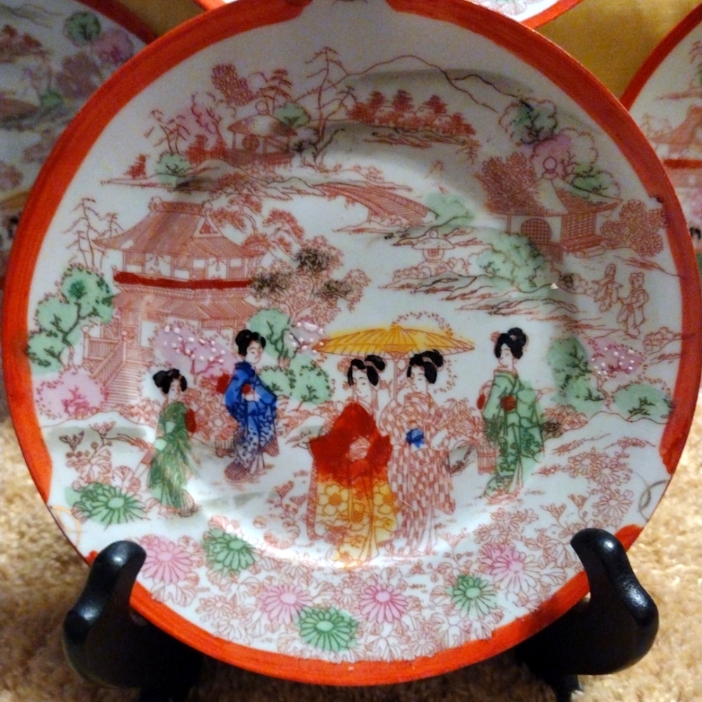 4 HANDPAINTED CHINESE SAUCERS